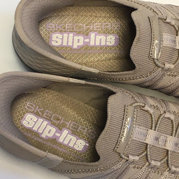 NWOT Skechers Woman's Sneakers Breathe Easy - Hands Free Slip-Ins Sz 7 Taupe - Picture 16 of 16